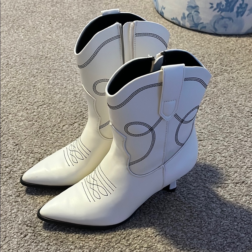 White Western-Style Women's Boots